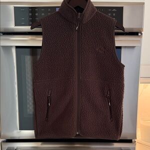 Aritzia Dark Brown Sherpa Fleece Vest - Full Zip